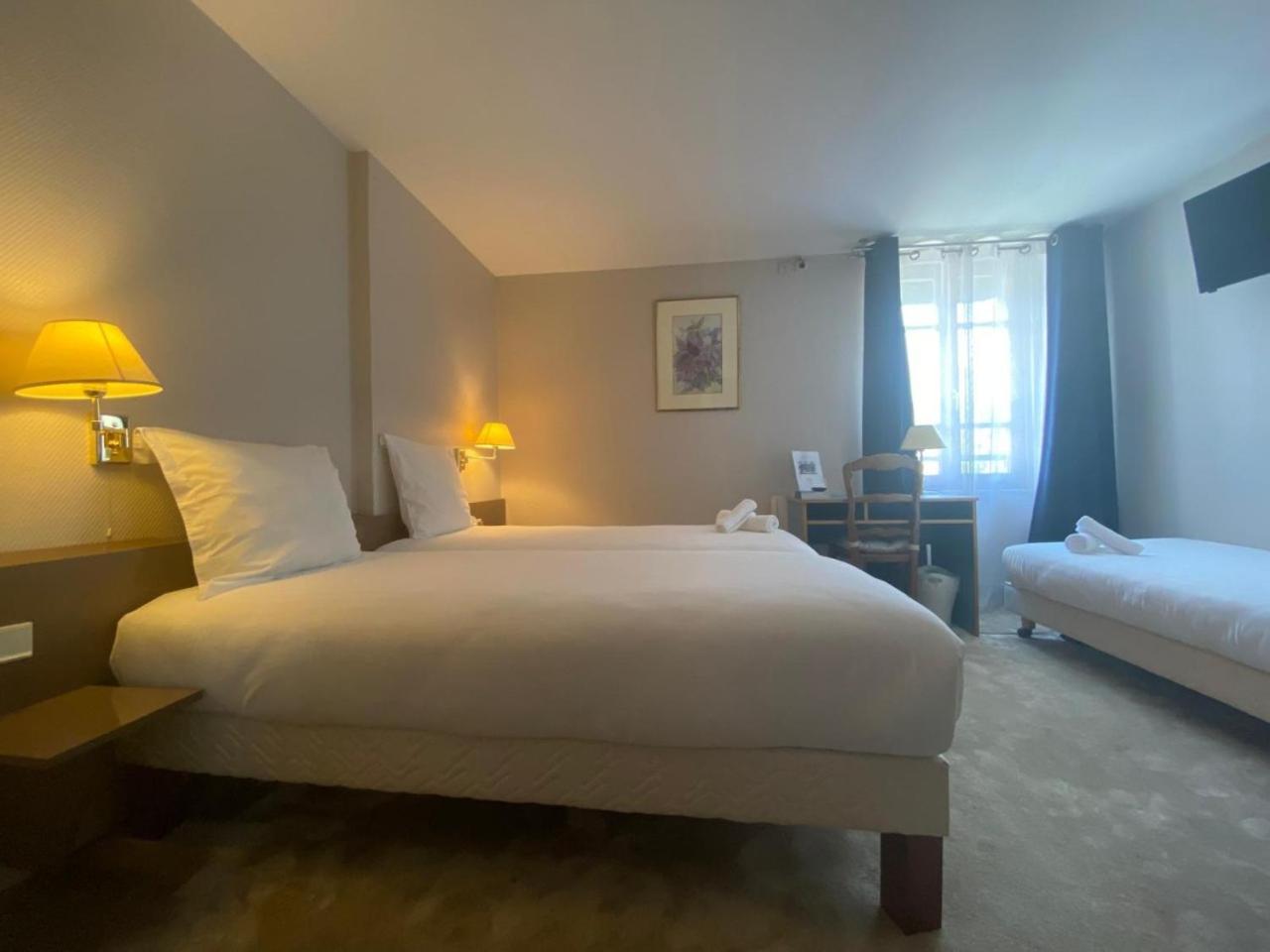 Hotel Paris Vesinet- Logis Hotel Restaurant Le Vésinet Kültér fotó