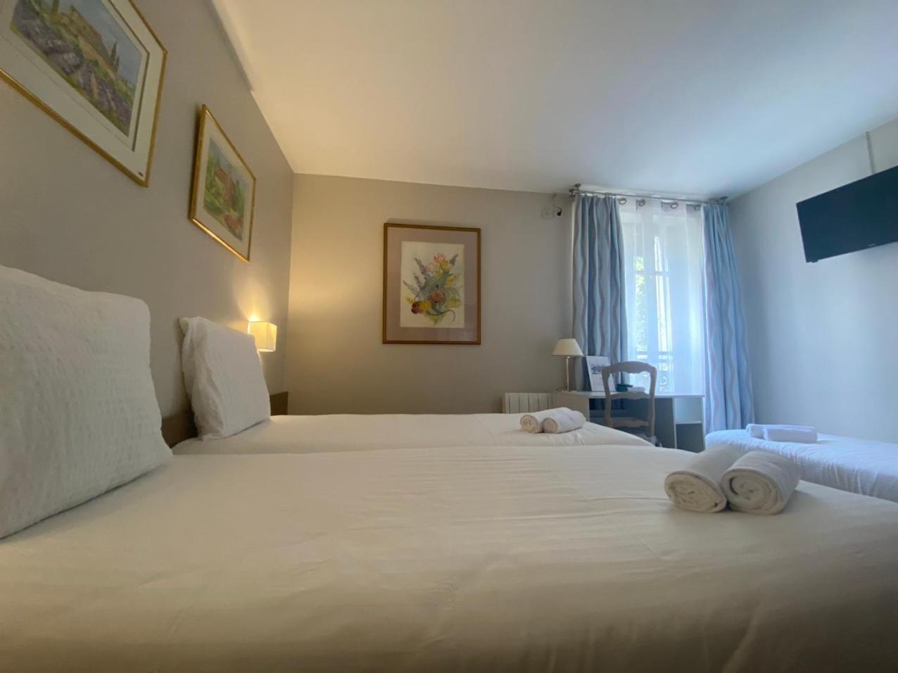 Hotel Paris Vesinet- Logis Hotel Restaurant Le Vésinet Kültér fotó